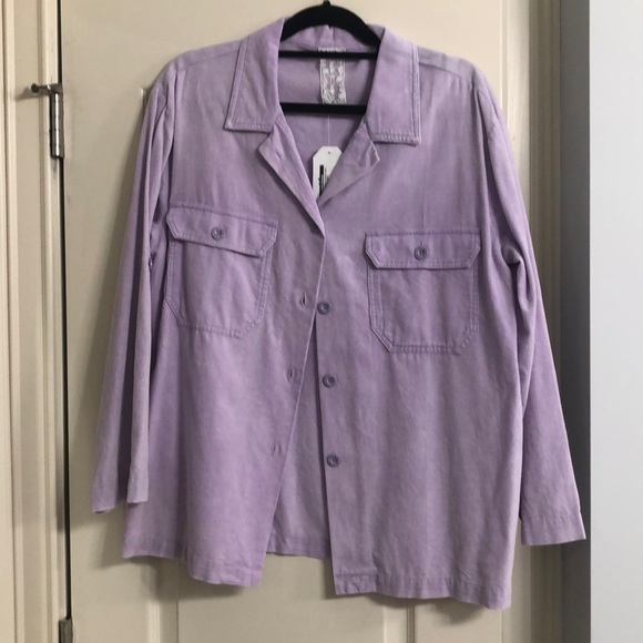 Sadie & Sage Tops - Light weight corduroy shirt/jacket